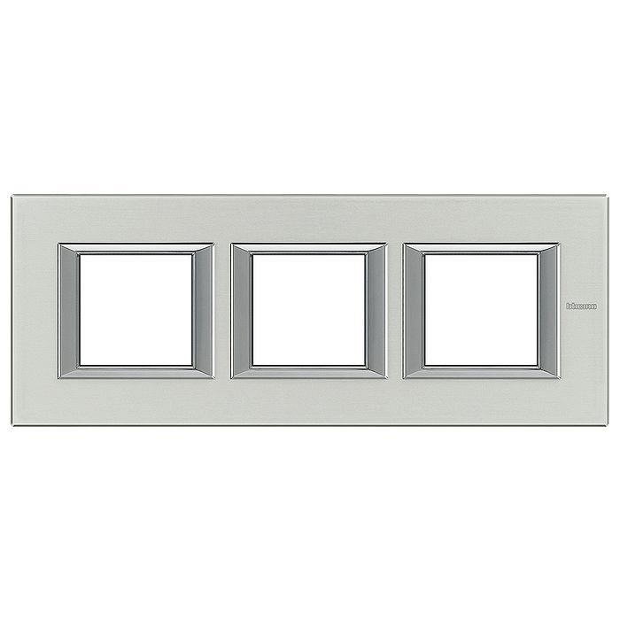 Рамка 3 поста BTicino AXOLUTE, горизонтальная, алюминий, HA4802M3HXC